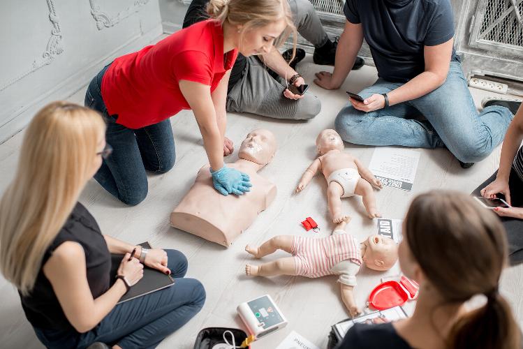 Pages for in-depth information on first aid courses at GJ Training